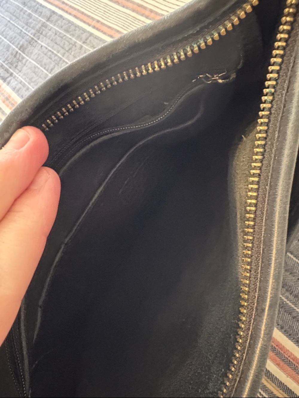 Coach Black Leather Shoulder Bag with Gold Hardware - Picture 5 of 8